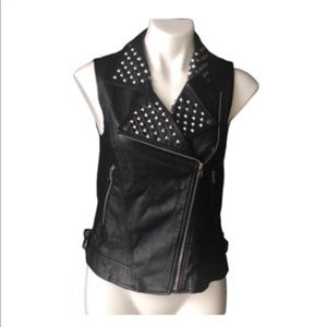 💁🏽‍♀️Women’s Wet Seal Medium Studded Vest